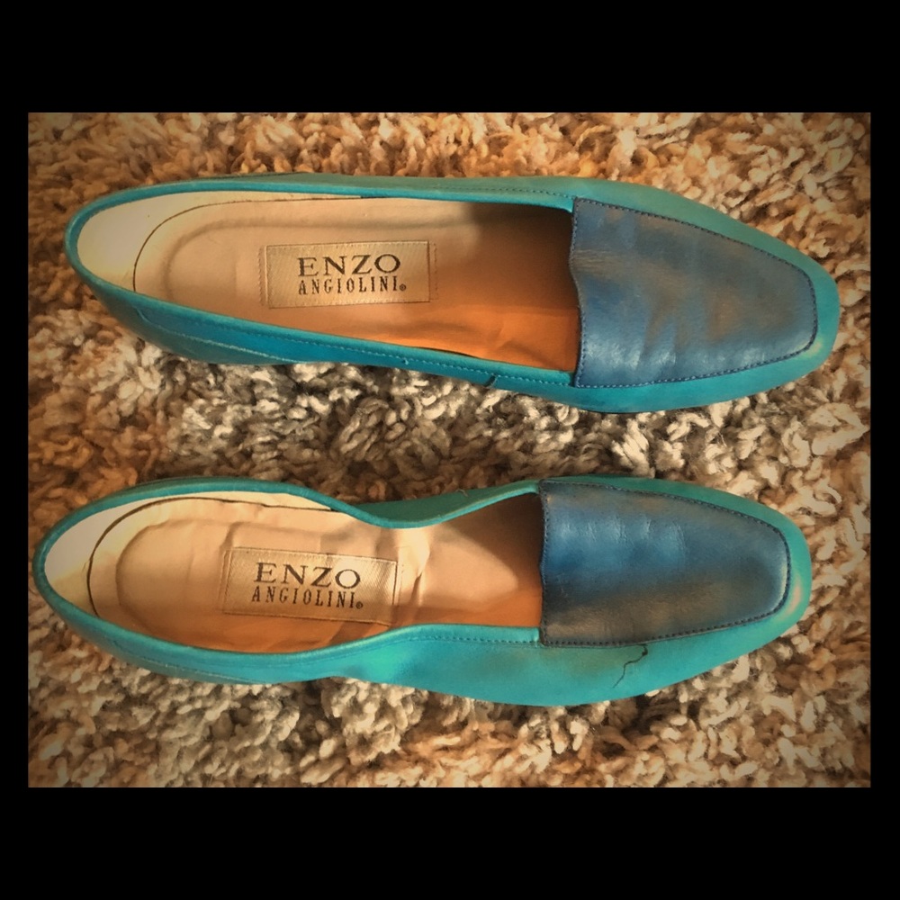 Turquoise two-tone Enzo Angiolini slip-on flats