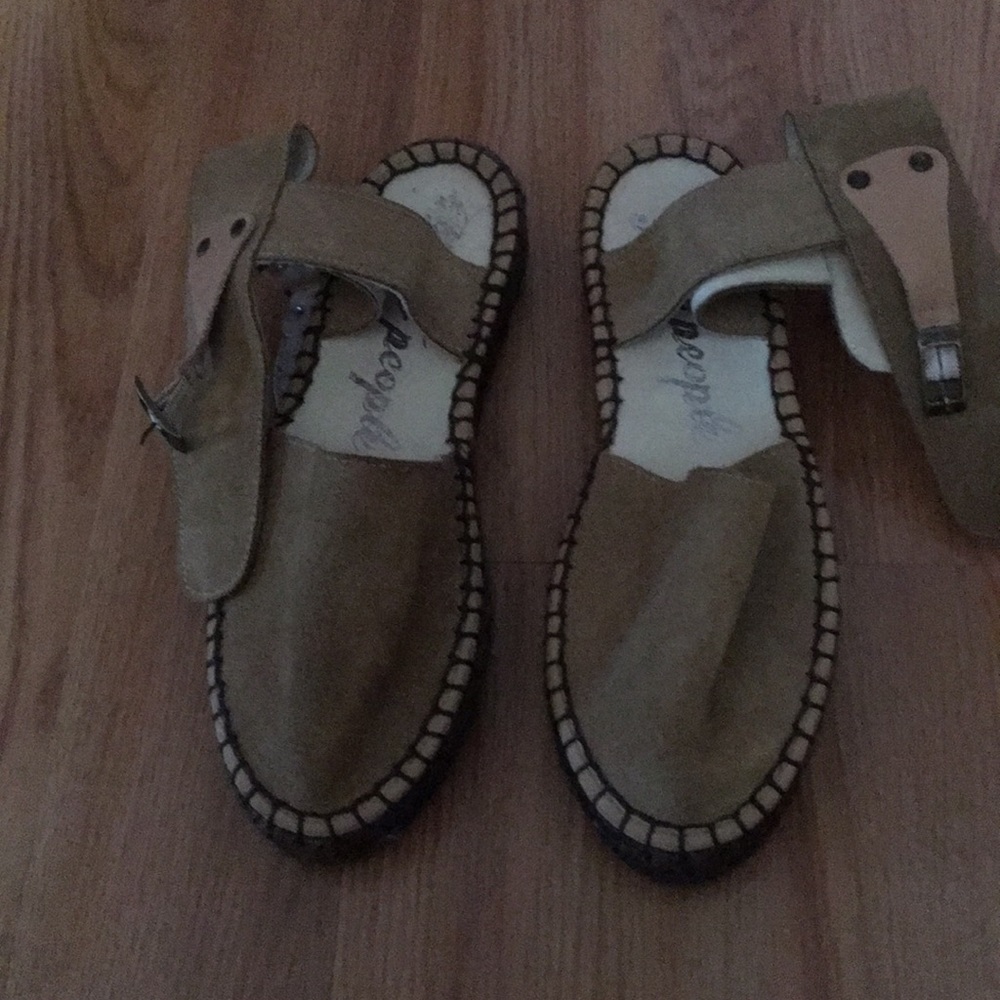 Free People with box. New! Size 37
