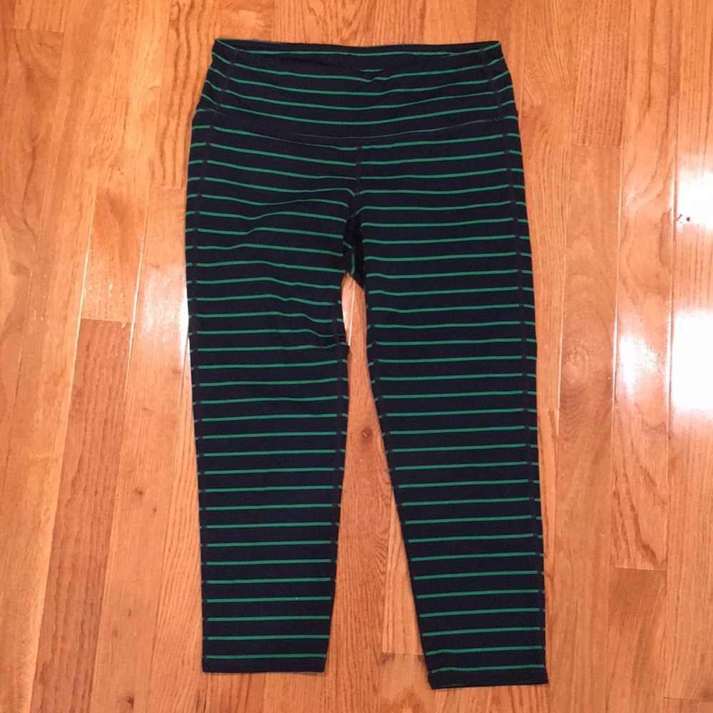Athleta Crop Leggings, Size Small