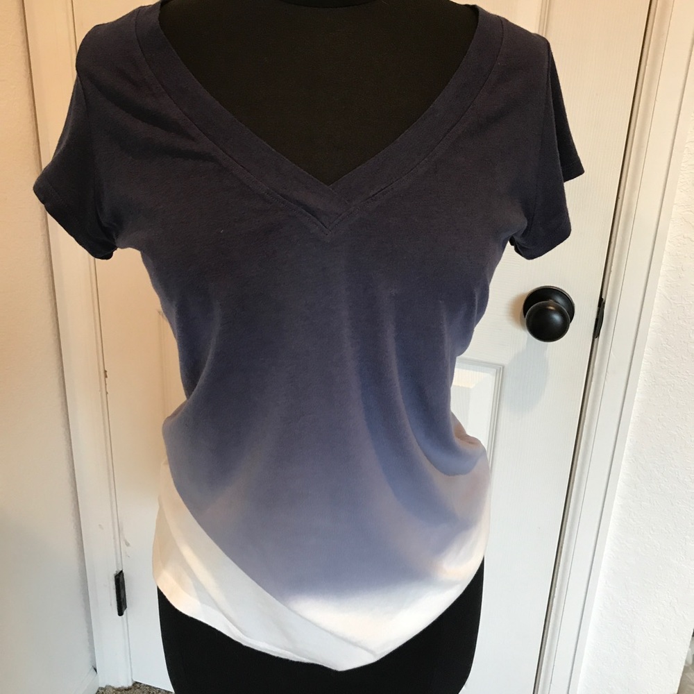 gradient v neck shirt