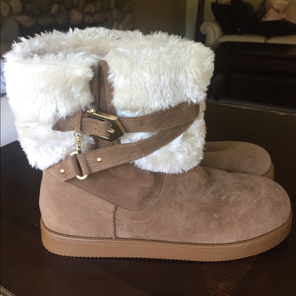 G by Guess Alixa Women Round Toe Faux Fur Boots