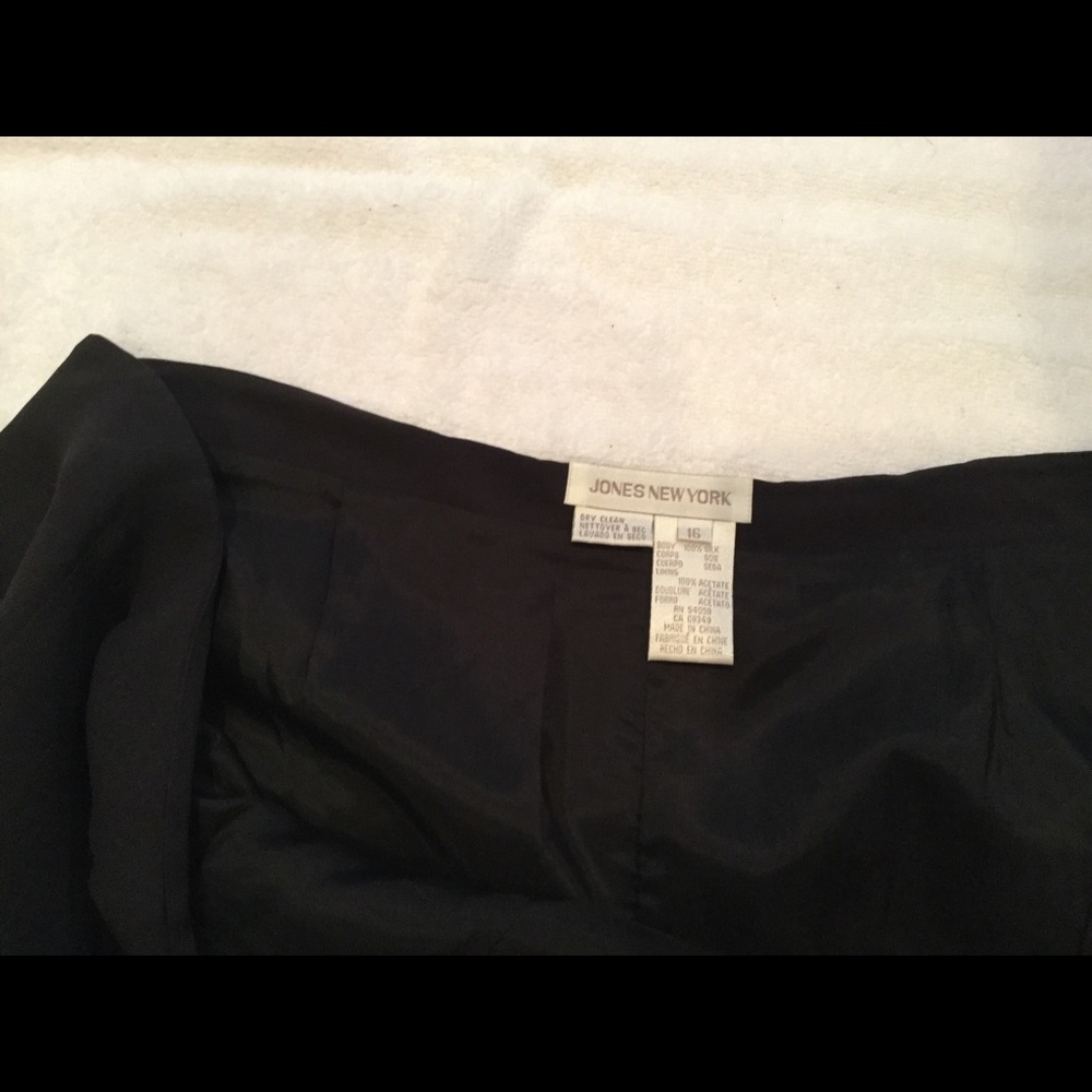 Skirt - Picture 5 of 7