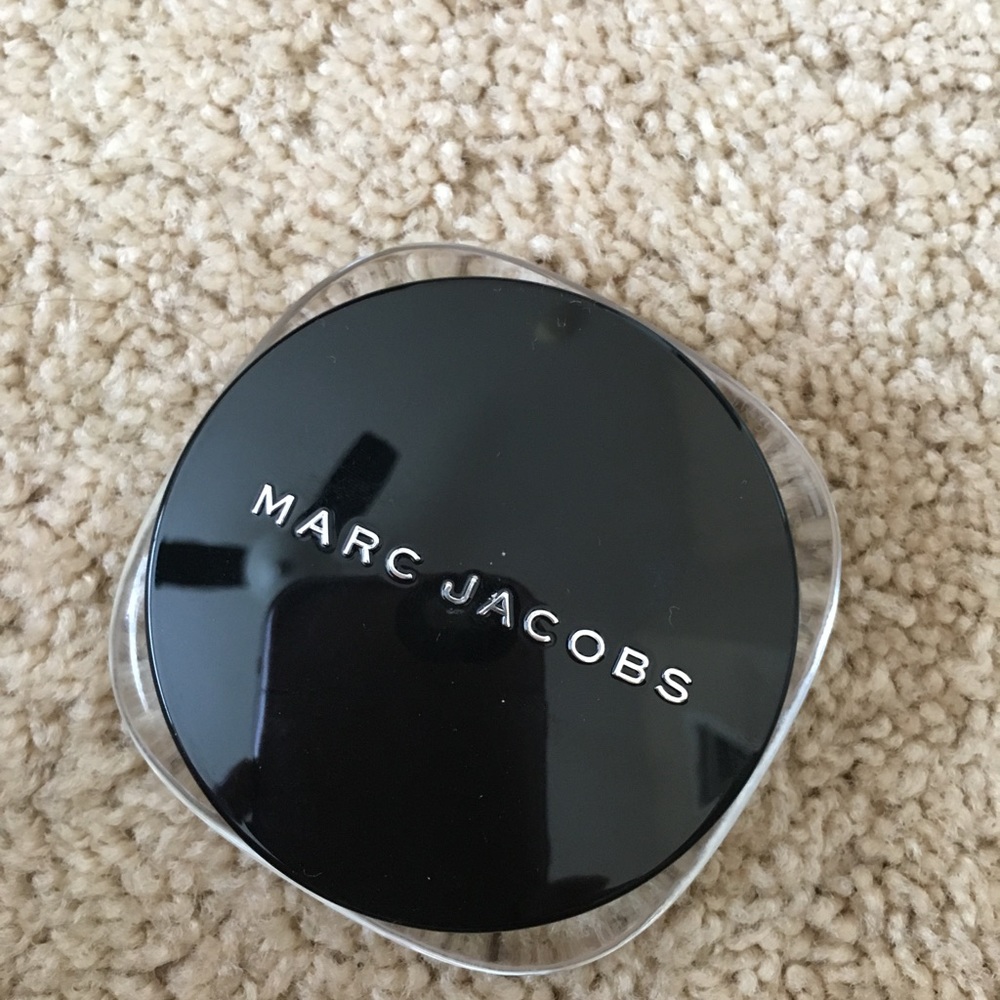 Marc Jacobs Marvelous Mousse Foundation