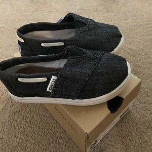 Toms toddler shoes