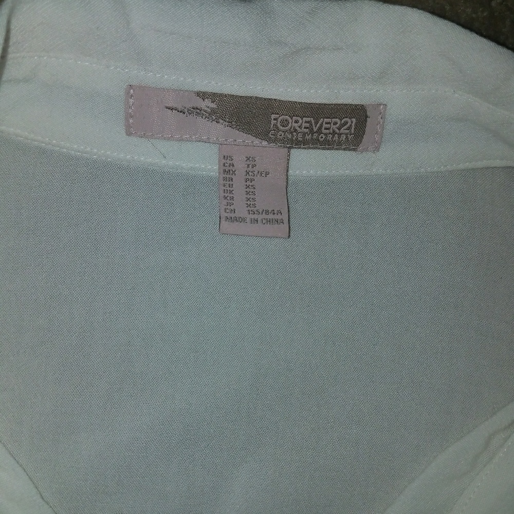 Button down top - Picture 5 of 5