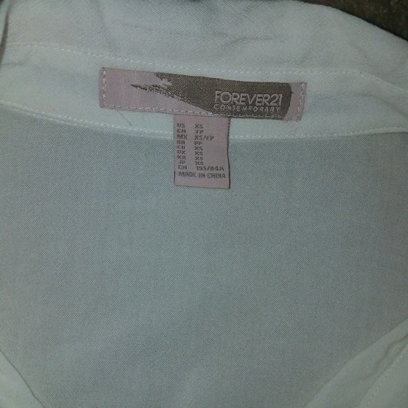 Button down top - Picture 5 of 5