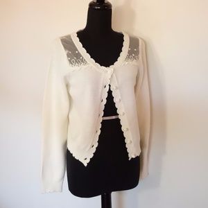 Liz Lisa Cream sweater /w rose buttons