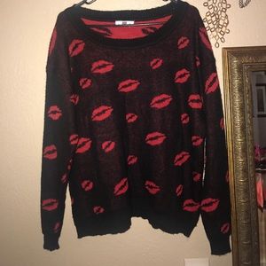 Black sweater with lips 💋 FREE WITH ANY PURCHASE