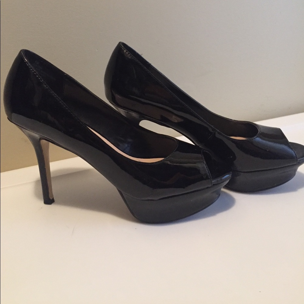 Peep-toe heels