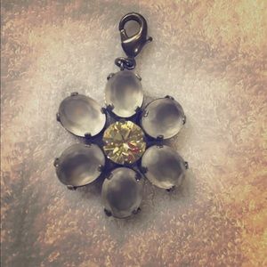 Sabika Garden Party Daisy Pendant