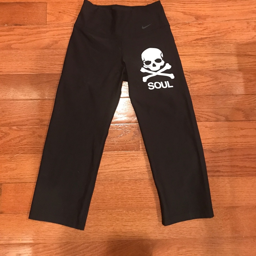 SoulCycle Nike Black Leggings!!