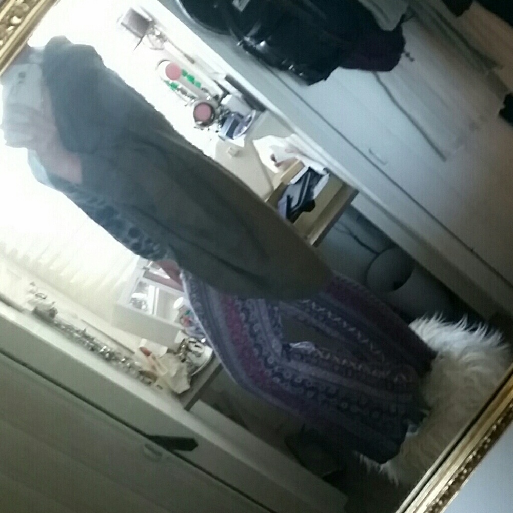 Olive cardigan ☆ LAST ONE! ☆ - Picture 2 of 8