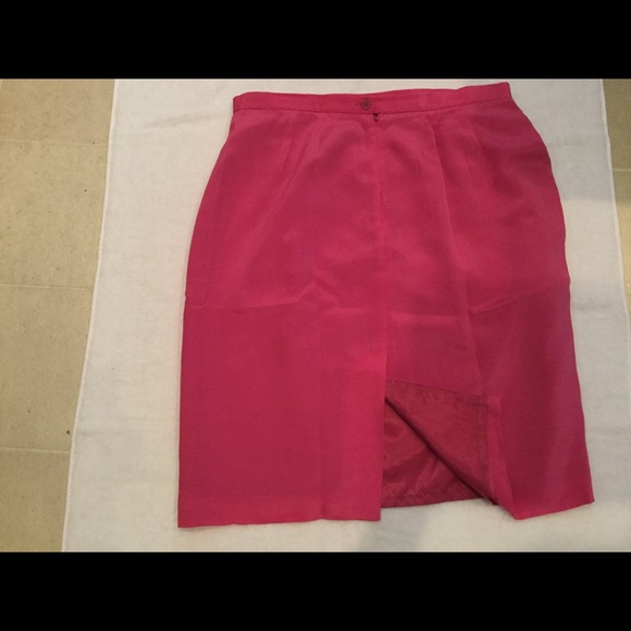Skirt - Picture 2 of 7