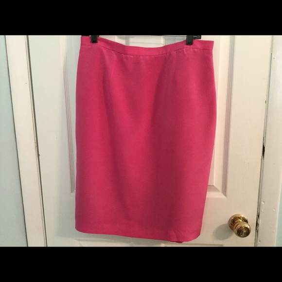 Skirt - Picture 4 of 7