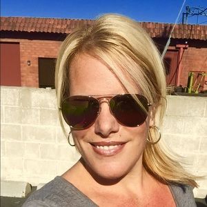 Meet your Posher, Niki