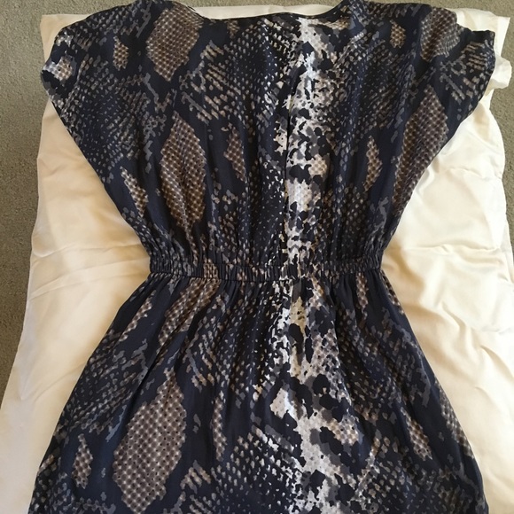 Express short dress - Picture 2 of 6