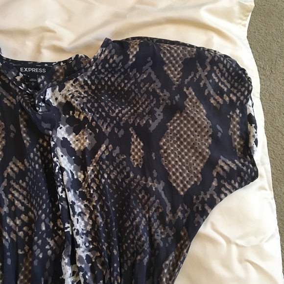 Express short dress - Picture 6 of 6