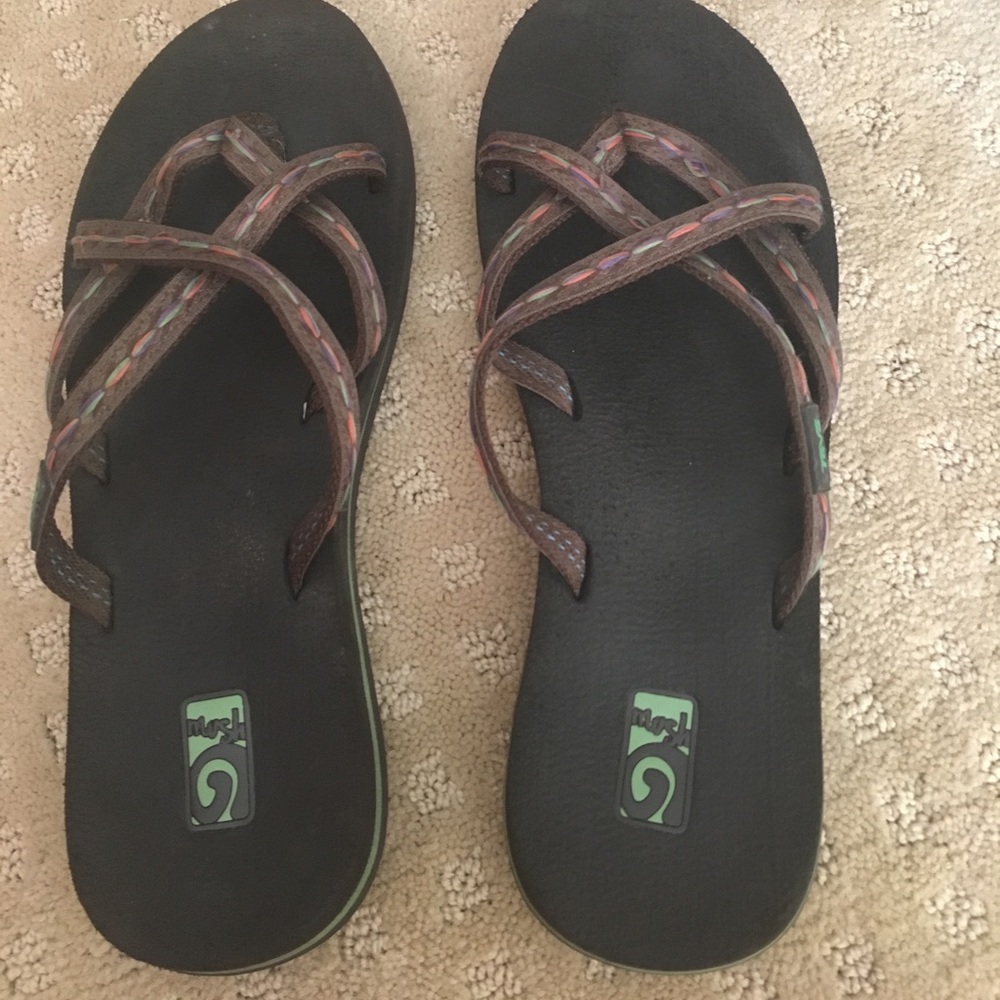 Teva Olowahu sandals!