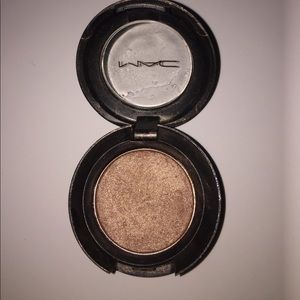 MAC all that's glitters single eyeshadow