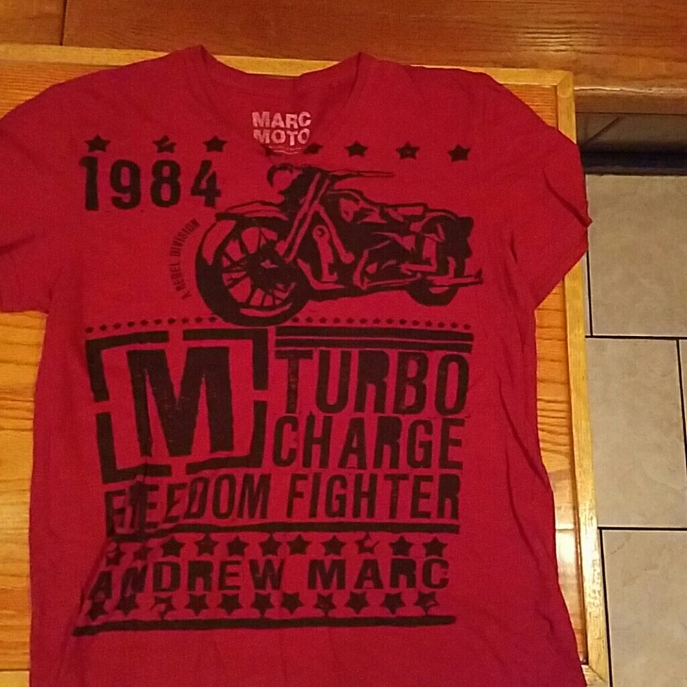 Men's V-neck t-shirt