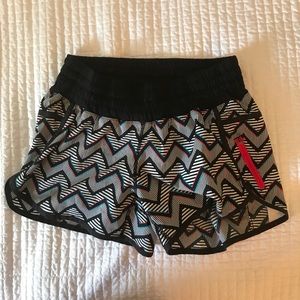 Lululemon Special Edition Sea Wheeze