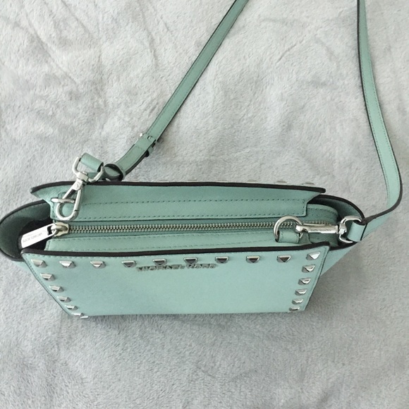 Michael Kors Selma Stud Md Messenger Add'l Photos - Picture 2 of 8