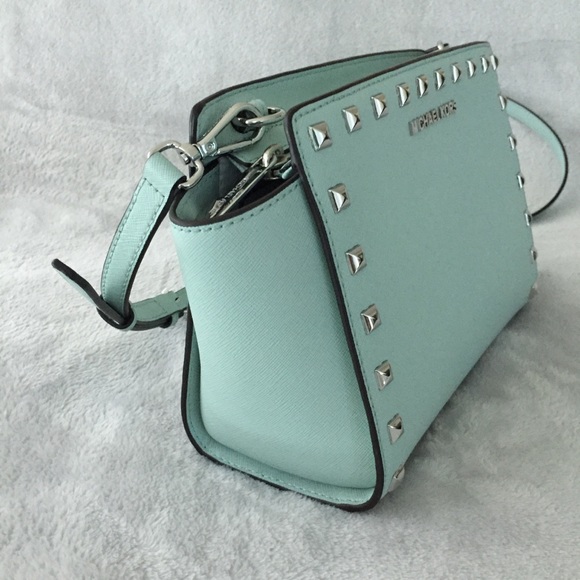 Michael Kors Selma Stud Md Messenger Add'l Photos - Picture 5 of 8