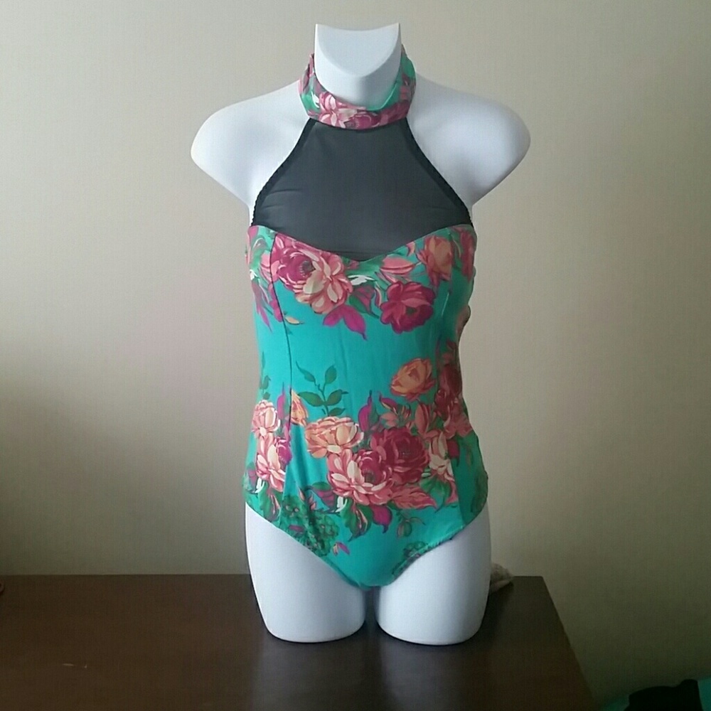 Bodysuit w/ choker