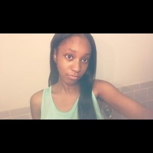 Meet your Posher, Desiree