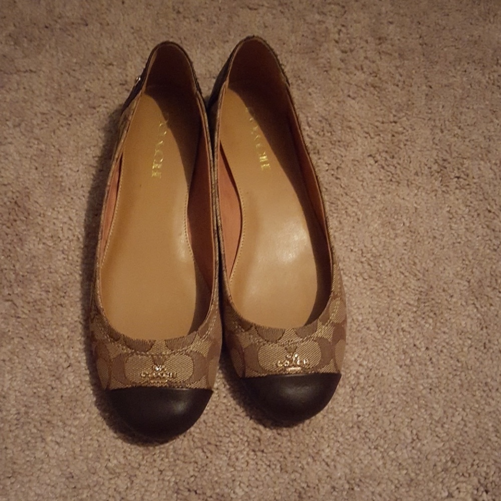 Coach brown logo flat w/leather cap toes and heels