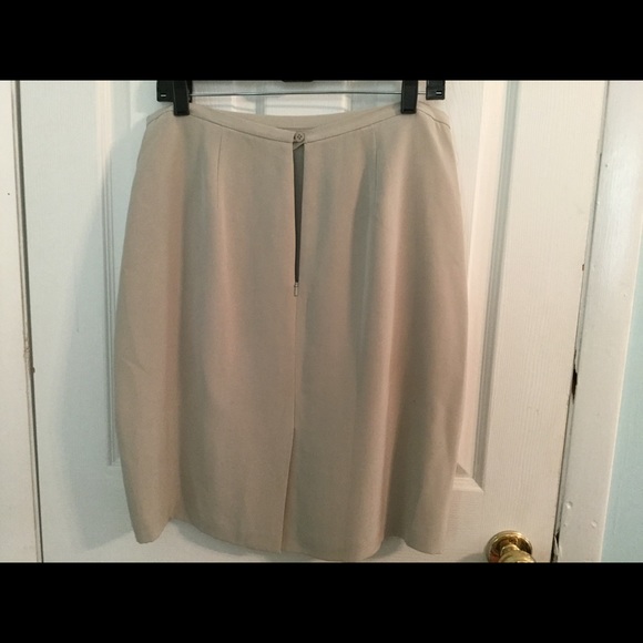 Skirt - Picture 5 of 5