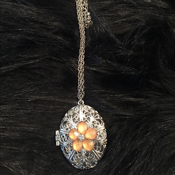 Silver Locket - Picture 3 of 3