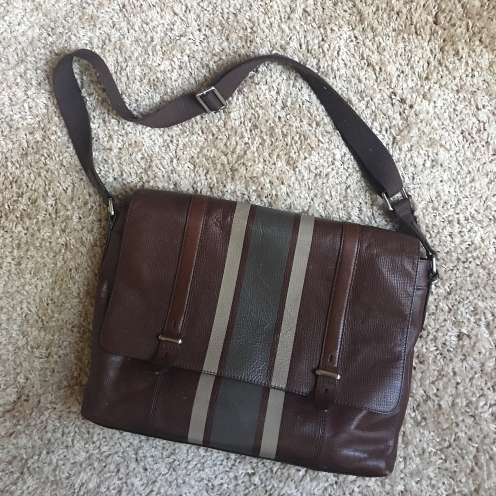 Fossil Brown leather Messenger Laptop bag 💼