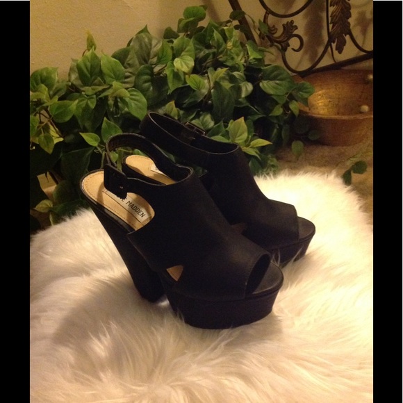 Steve Madden Shoes - Ladies wedges
