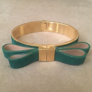 Vince Camuto Bow bracelet