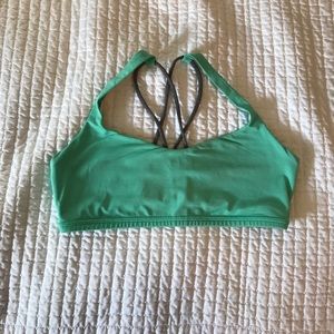 Lululemon Free to Be bra