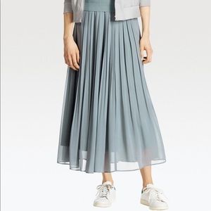 Uniqlo | Chiffon Pleated Skirt