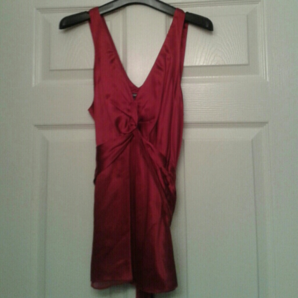 Tank satin top with straps in the back