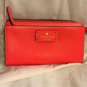 *SALE* New Kate spade neon pink wristlet wallet