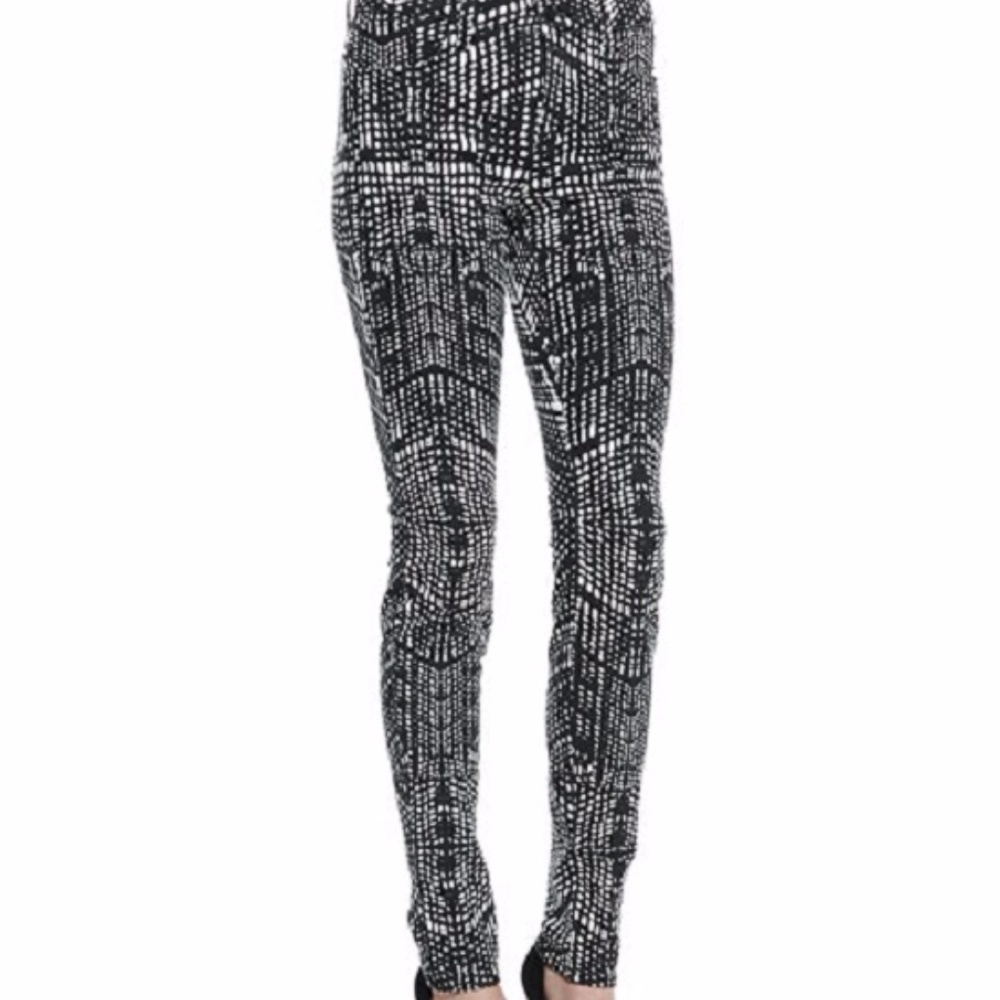 J Brand Size 24 Women's 620 Mid Rise Super Skinny