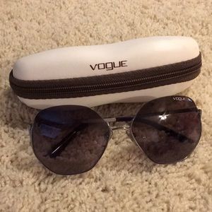 👩🏼Vogue Sunglasses