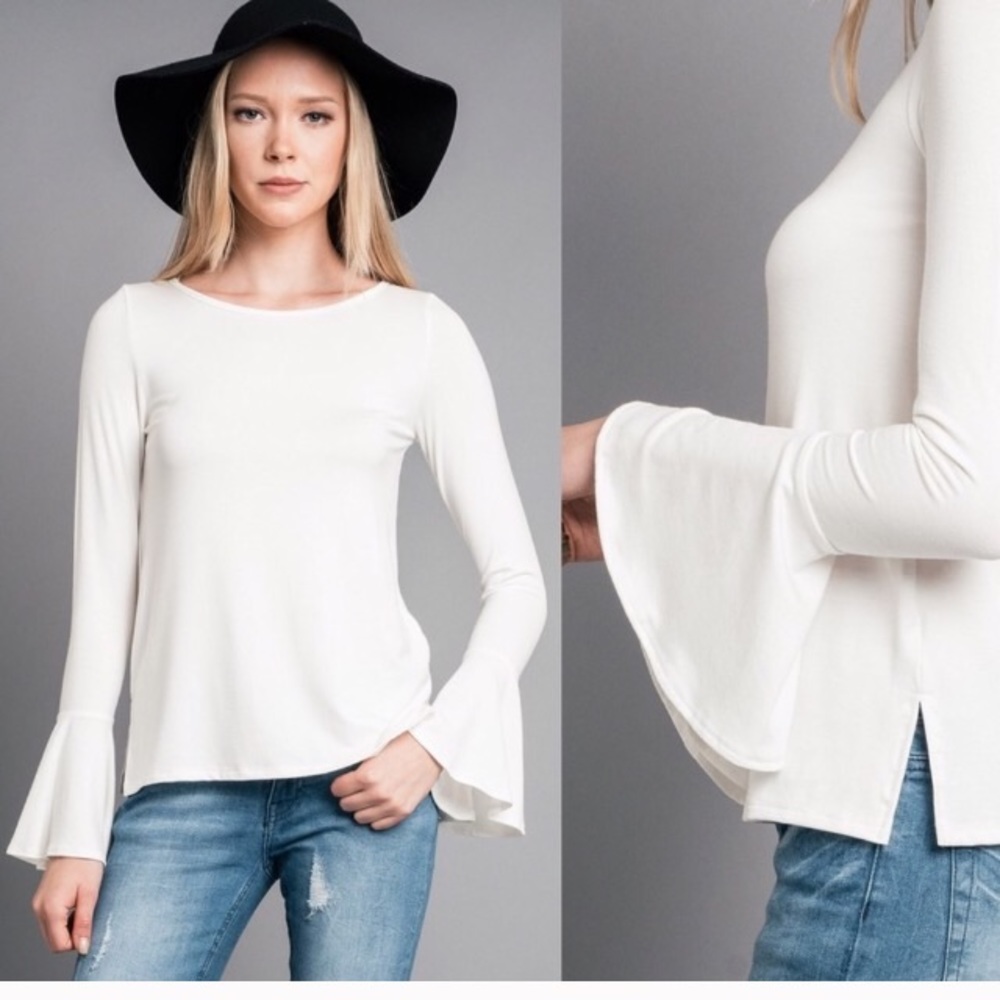 🎉Host Pick 💖NWT Ivory/White Long Bell Sleeve Top
