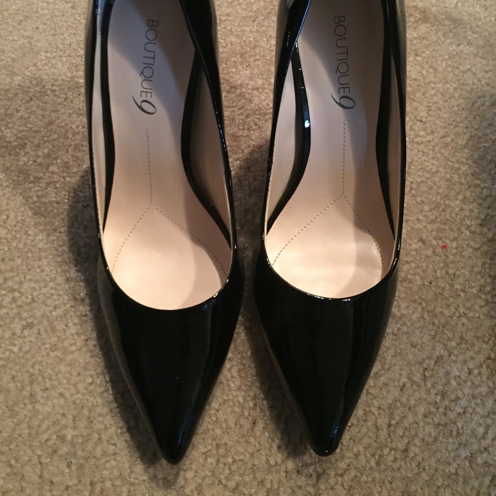 BRAND NEW Nine West black heels