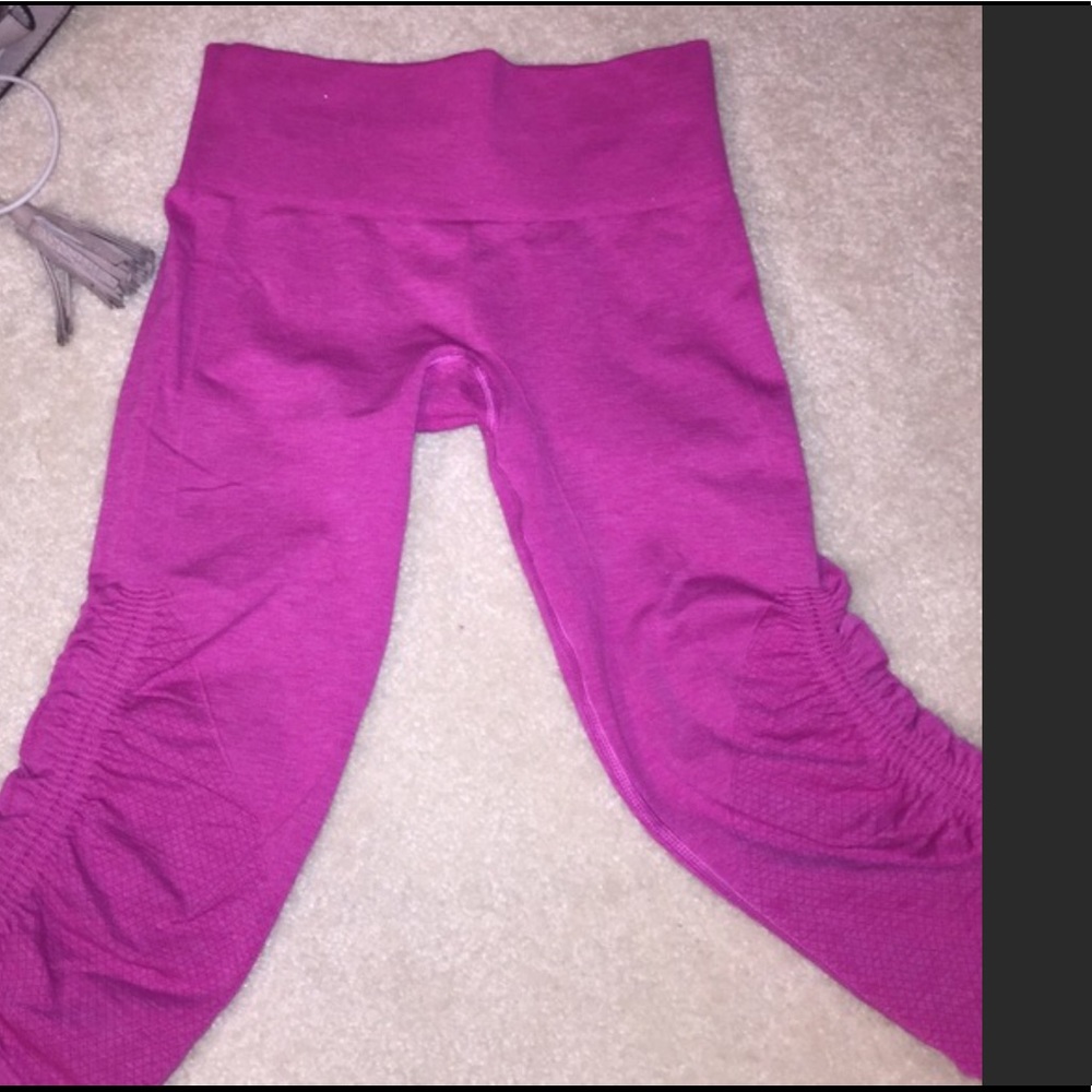 Lululemon Pink in the flow crops