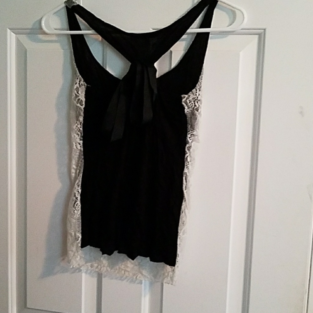 Lacey Tank - Picture 2 of 2