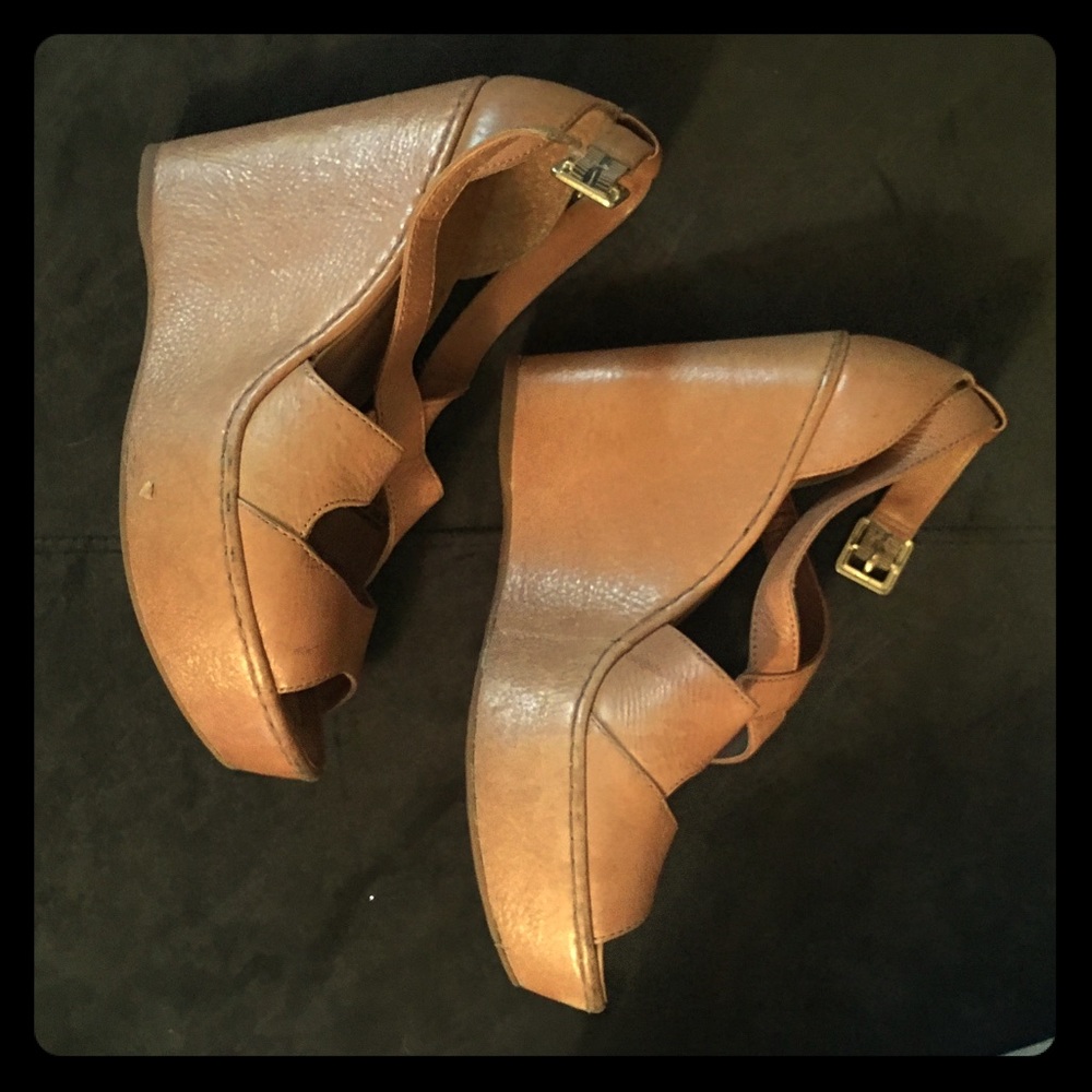 Super comfortable straps wedge 👠 heels