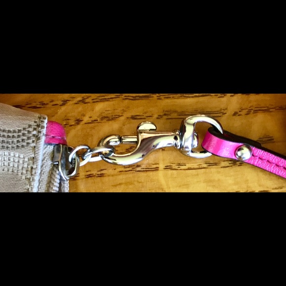 NWOT! 💕COACH DOT OP ART SMALL WRISTLET ❤️ - Picture 8 of 8