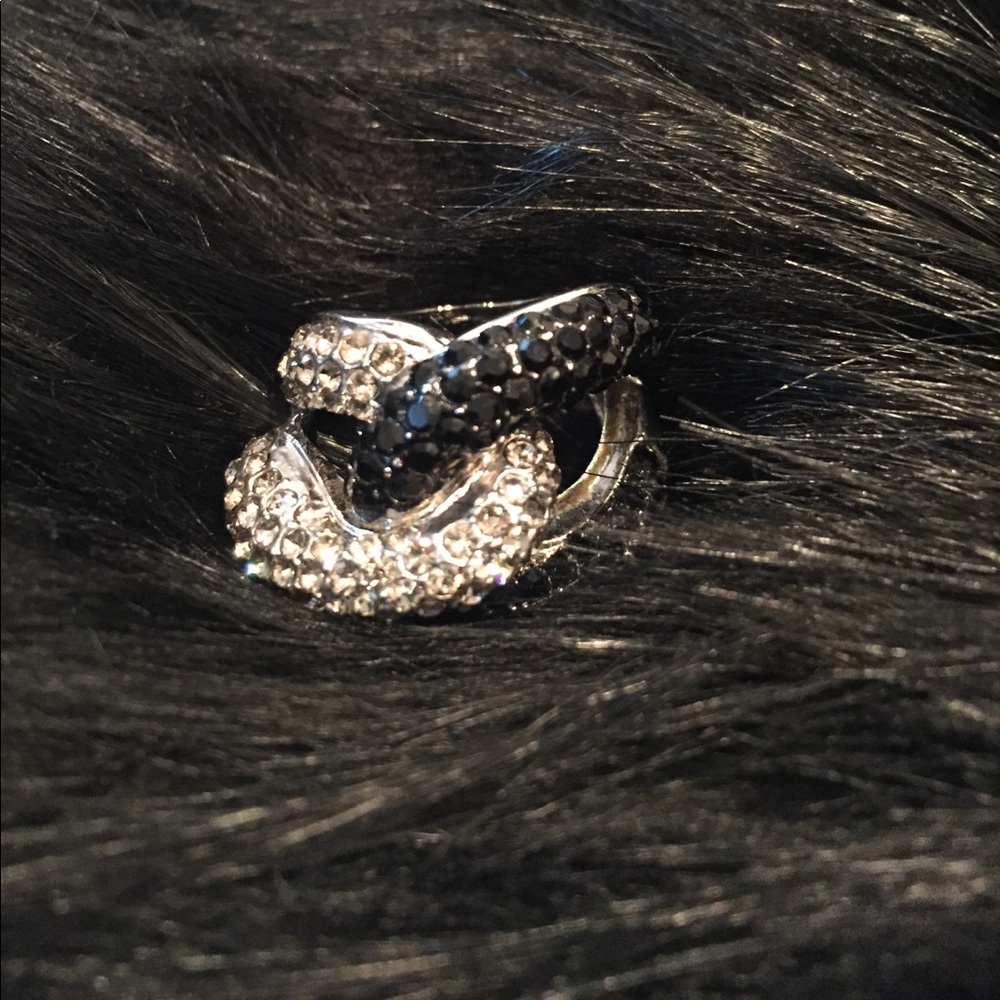 Black and White Twisted Ring