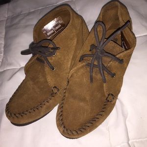 Minnetonka Wedged Moccasins