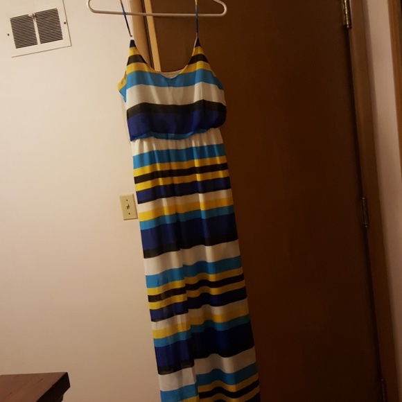 Dress - Picture 2 of 2